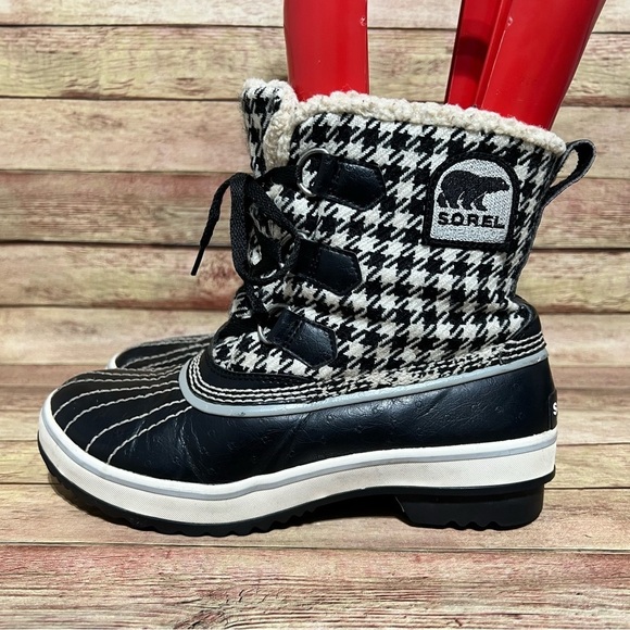 Sorel Shoes - Sorel Black And White Tivoli Winter Boots
